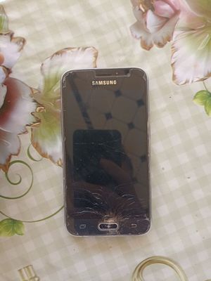 Samsung Galaxy J1 sotiladi