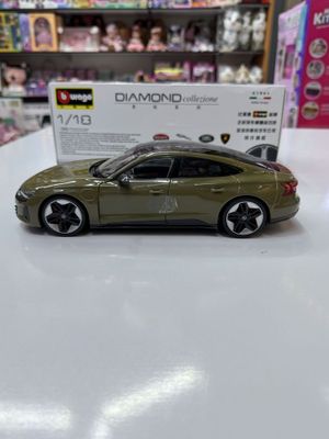 Audi RS e-tron GT. 1:18 Burago orginal Castrum Toys