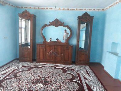 Sotiladi xolati yaxshi mebel narxi kelishiladi