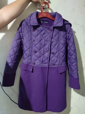 Продам пальто на девочку 10-12 лет