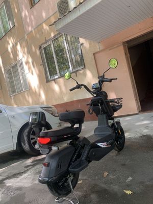 Minishga tayor elektro skuter!