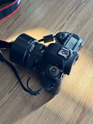 Canon EOS 5D Mark IV + объектив 50mm f/1.4 USM
