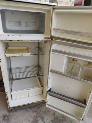 Продаеца холодильник