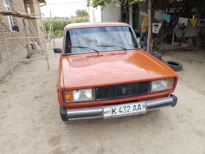 Vaz 21 05 moshina sotiladi