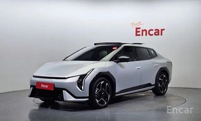 Kia EV4 Elektromobil Koreadan zakazga obkeberamiz E'lonni oqing