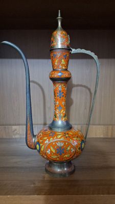 Qadimgi antikuvar buyum