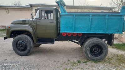 Zil 130 sotiladi