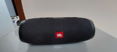 Продам Портативную колонку JBL CHARGE 3