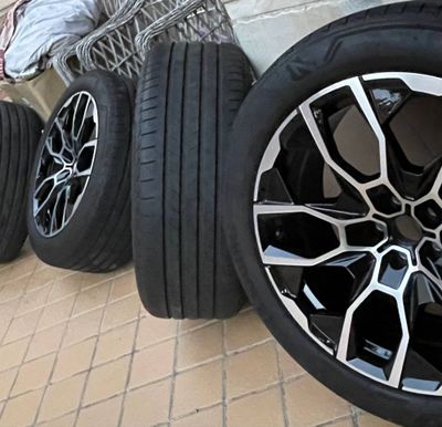 Продам шины с дисками от BMW. Шины Bridgestone made in Poland