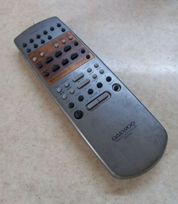 Пульт управления для музцентра Daewoo Ami 940.
