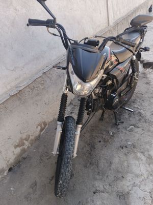 Moto skuter sotiladi 125 kub cc 2000 probek 50 kub dakument qlingan