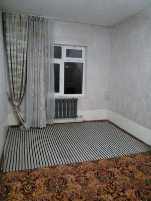 Kvartira ijaraga beriladi. Adres: Sharq-1, Kóksaroy. 3-xonali 3-etaj