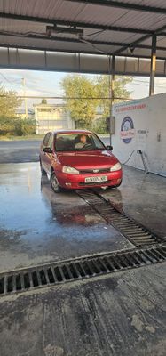 Lada Kalina 118 sotiladi