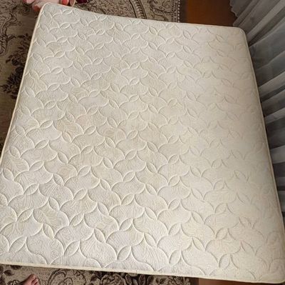 Matras sotiladi.