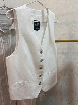 жилетка ZARA