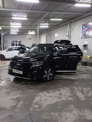 Kia Sorento sotiladi