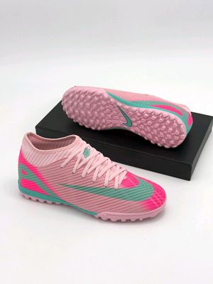 Nike sorokonojka