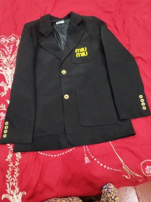 Kastum razmer M yangi