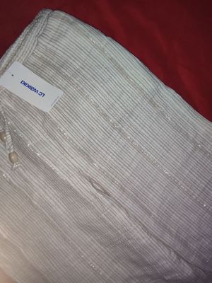 LC WAIKIKI 38 razmer yengi  15$