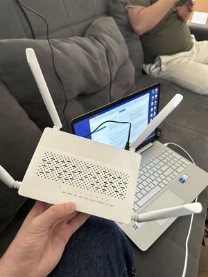 Iskratel GPON original modem Yangi