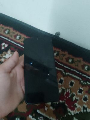 redmi 9A bor 290 ga bervoraman hammasi radnoy