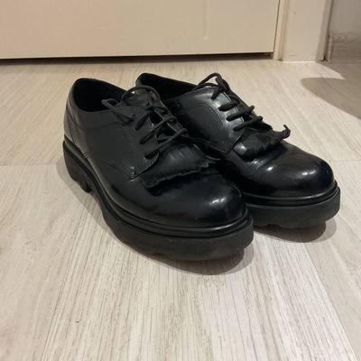 Чёрные туфли для девочек