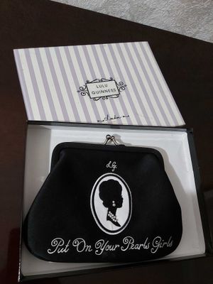 Кошелек в коробке LULU GUINNESS