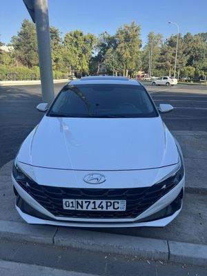 Hyundai Elantra 5 pozitsia