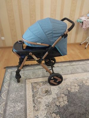 Продаю детскую коляску