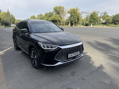 Автомобил BYD GIBRID