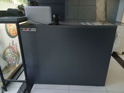 продается кассовая стойка