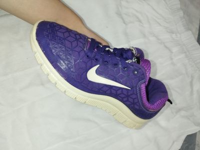 Krossovka Nike