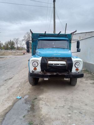 Zil 130 sotiladi