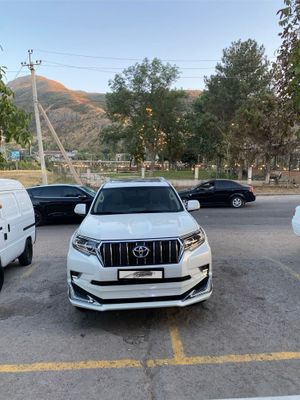 Tayota Prado 2023