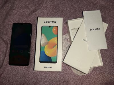 Продам Samsung M 32 128gb