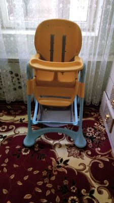Продаётся стульчик для кормления ребенка.