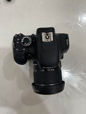Canon 600d sotilad taza