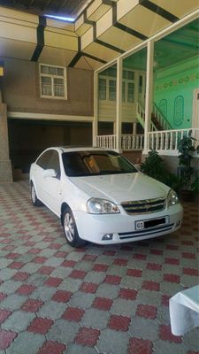 Lacetti 1.6 ideal holatda