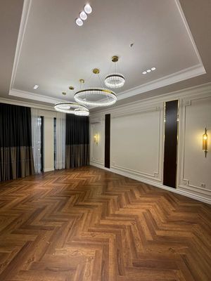 Продам евро дом Мирзо-Улугбекский районе Луначарском 5 соток 3 уровня