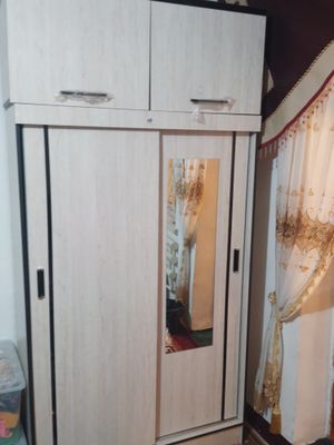 Shkaf 2qavatli oynasi ham bor