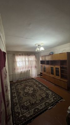 Уй ижарага чирчик бозорни озида космос дом 3 хонади аренда дом
