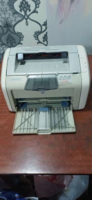 Принтер HP 1020 чёрный белый