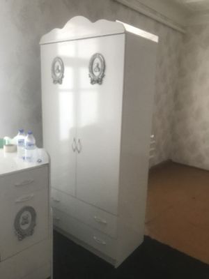 Detskiy krovat va shkaf srochna sotiladi
