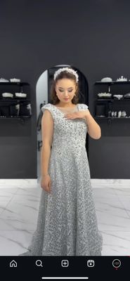 Vechernila sotuvda 300 ming. Made in Dubay