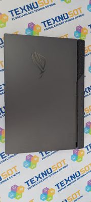 Продаётся игровой ноутбук Asus ROG Strix