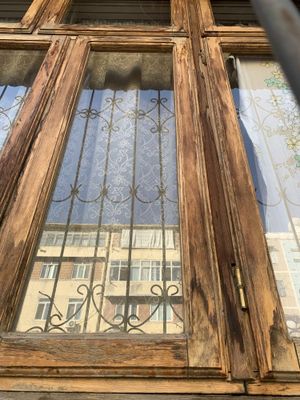 Taxta rom sotiladi