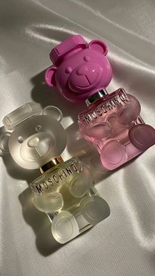 Atir-Moschino brendi