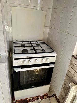 Продается Газ плита Hansa (4Комфорта)