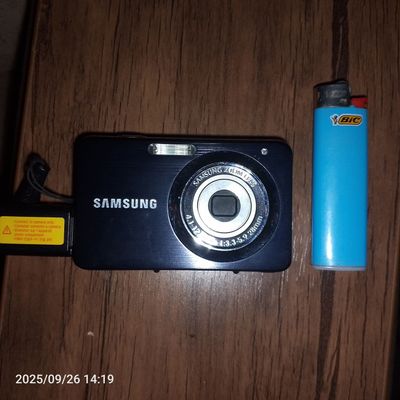 Цифровой фотоаппарат Samsung ST30