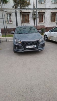 Lada Vesta 1.8 mator mexanika